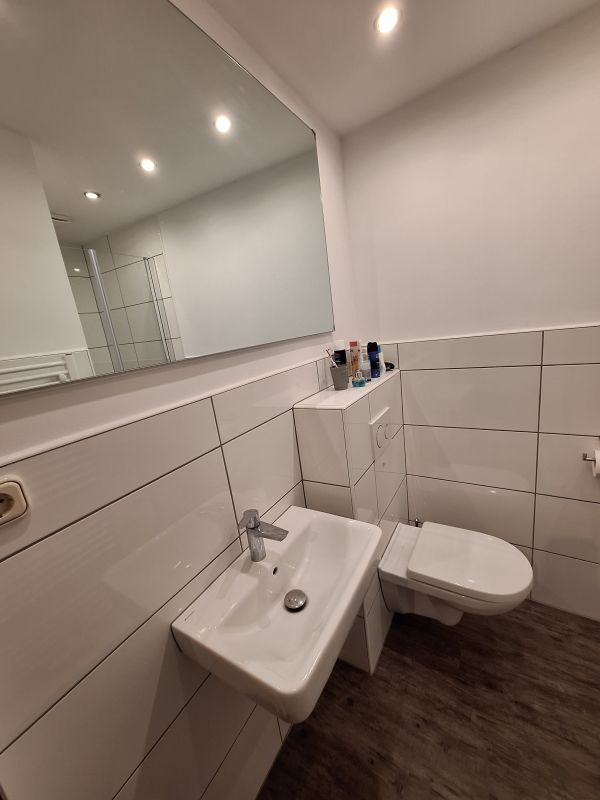 Neu Wulmstorf Landhaus-Apartment: Duschbad